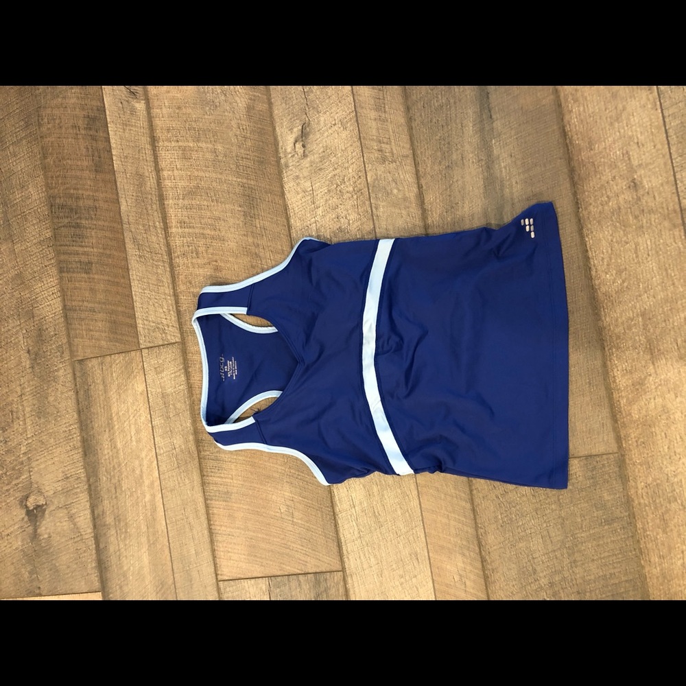 Workout tank with built in bra